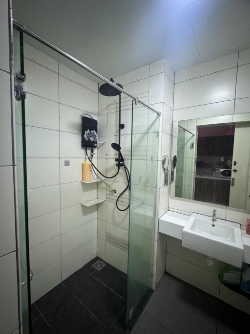 Hello Kitty Homestay - Cameron Highlands - Spacious Studio - Perfect For Families - Sleeps 4 And Baby タナ・ラタ エクステリア 写真